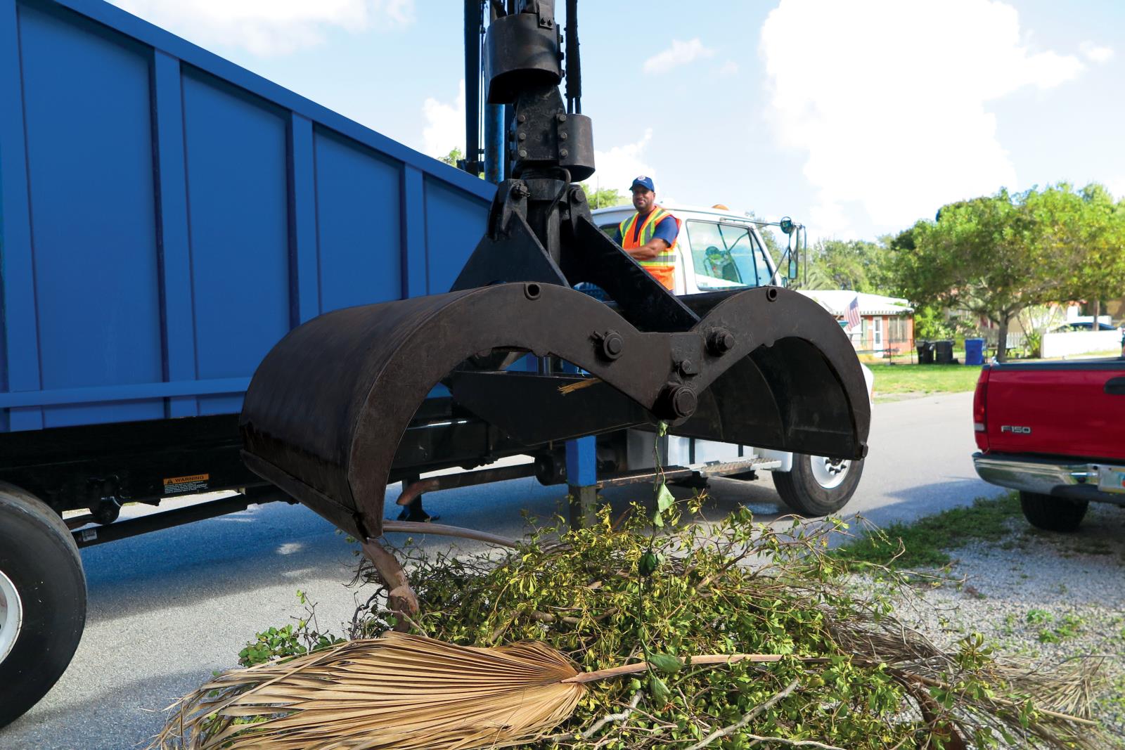 Claw Truck Photo